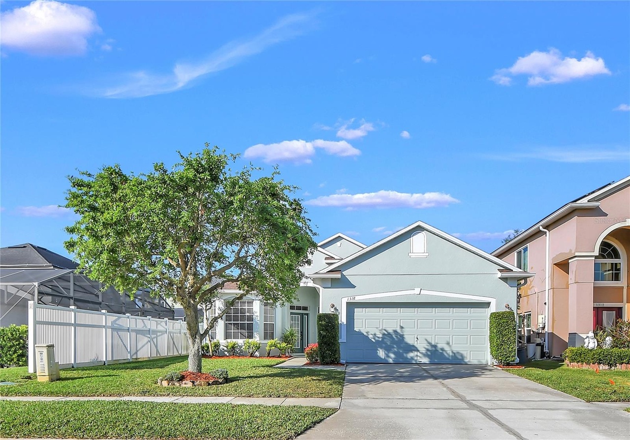 ORLANDO, FL 32828 | 3 beds | 2 baths | $454,000